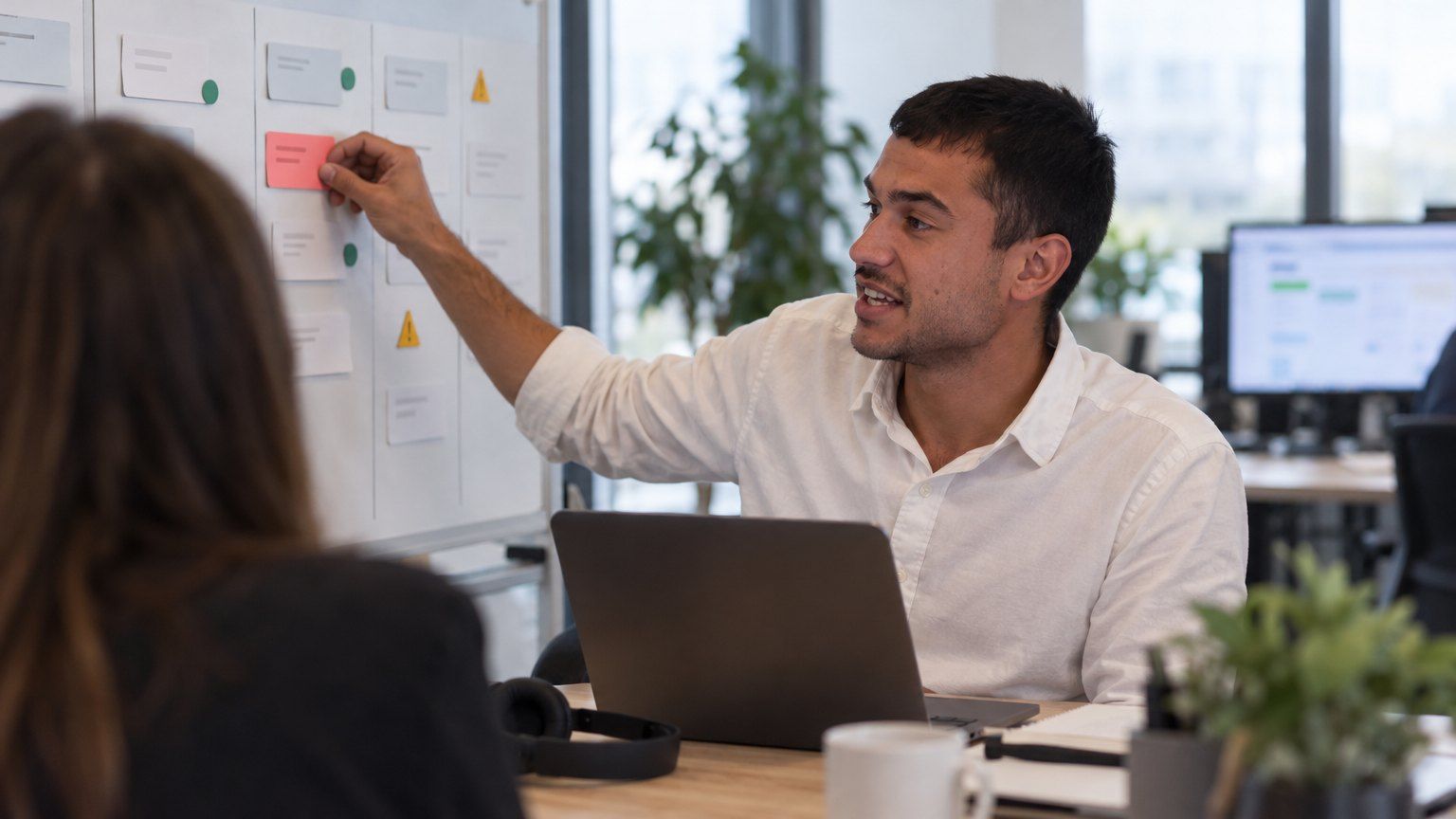 Deal coaching: how sales managers help reps win live deals