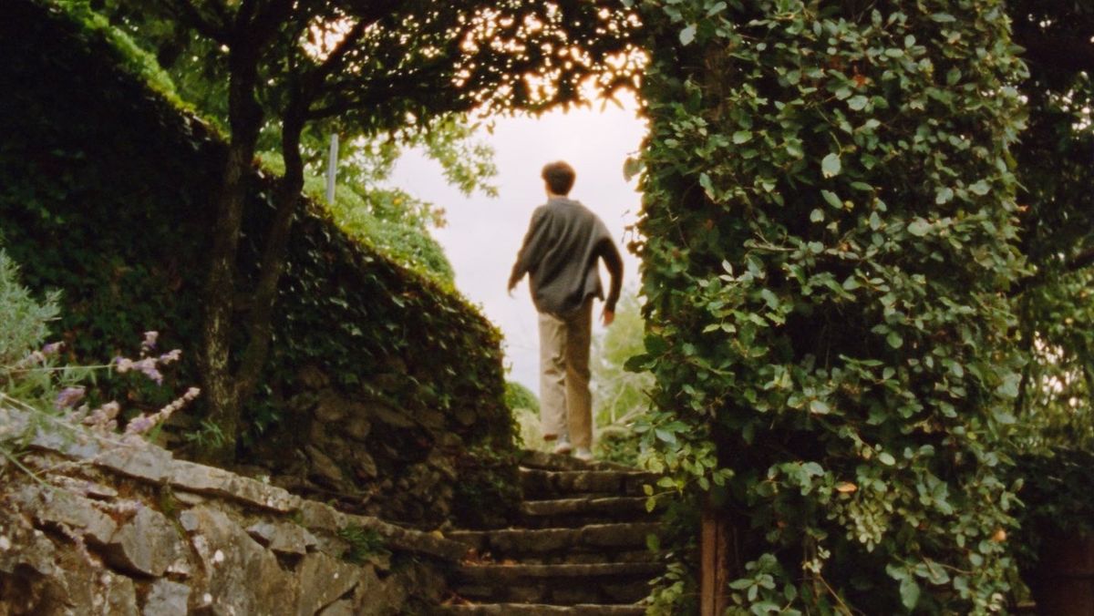 Rikas - Side by Side still 3