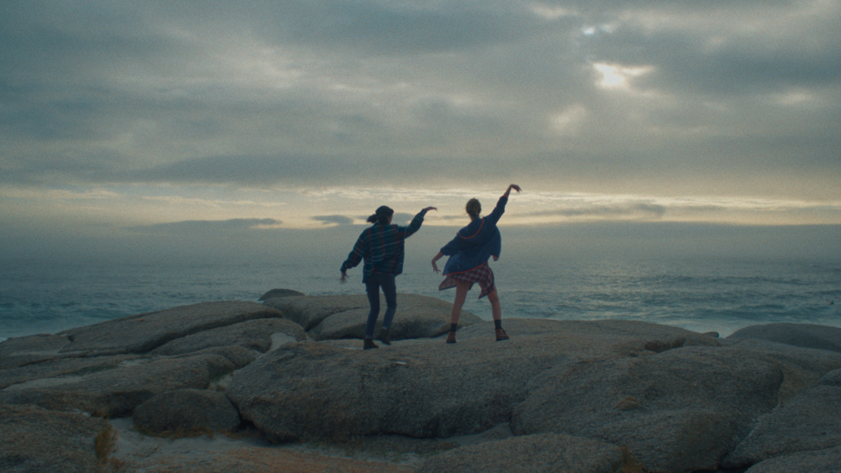 Allianz - Walk of Life still 15