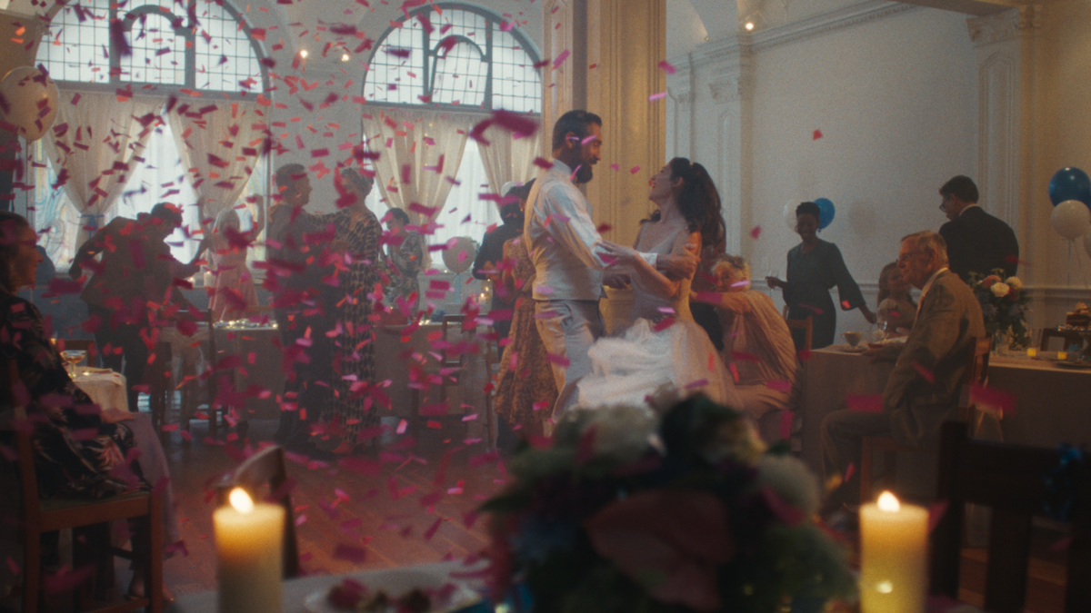 Allianz - Walk of Life still 3