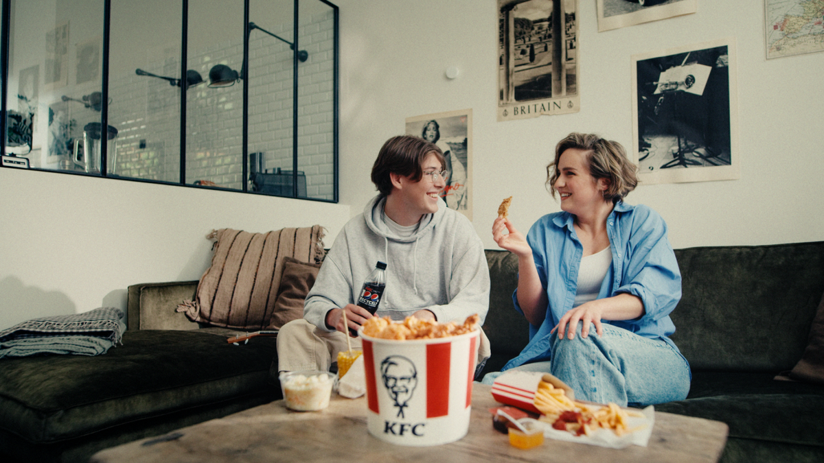 KFC Delivery still 6