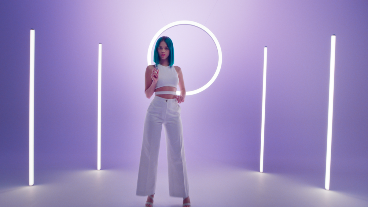 L'Oréal Valo still 7