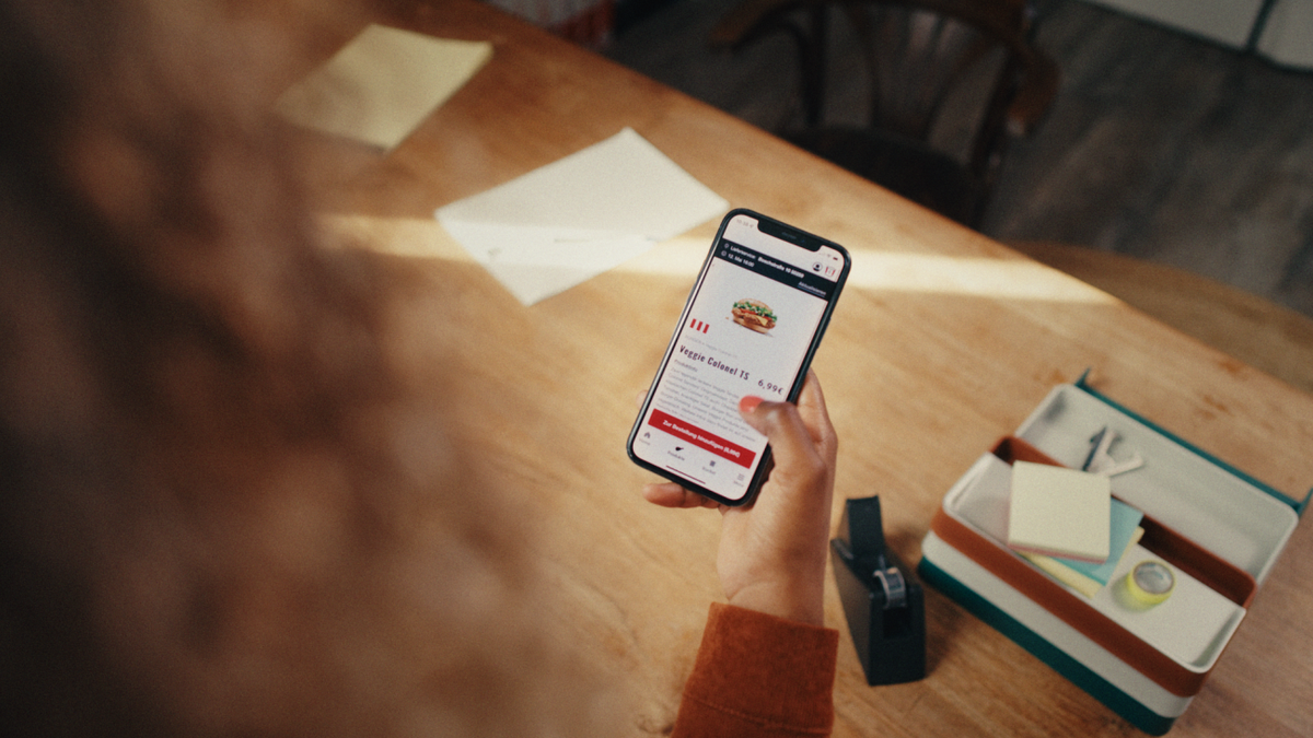 KFC Delivery still 3