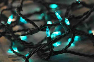 Affordable Hacks That Take Holiday Decorating To The Next Level
