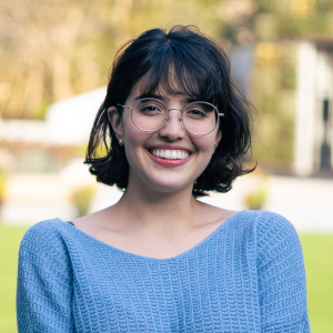 Portrait photo of Beatriz Rebello