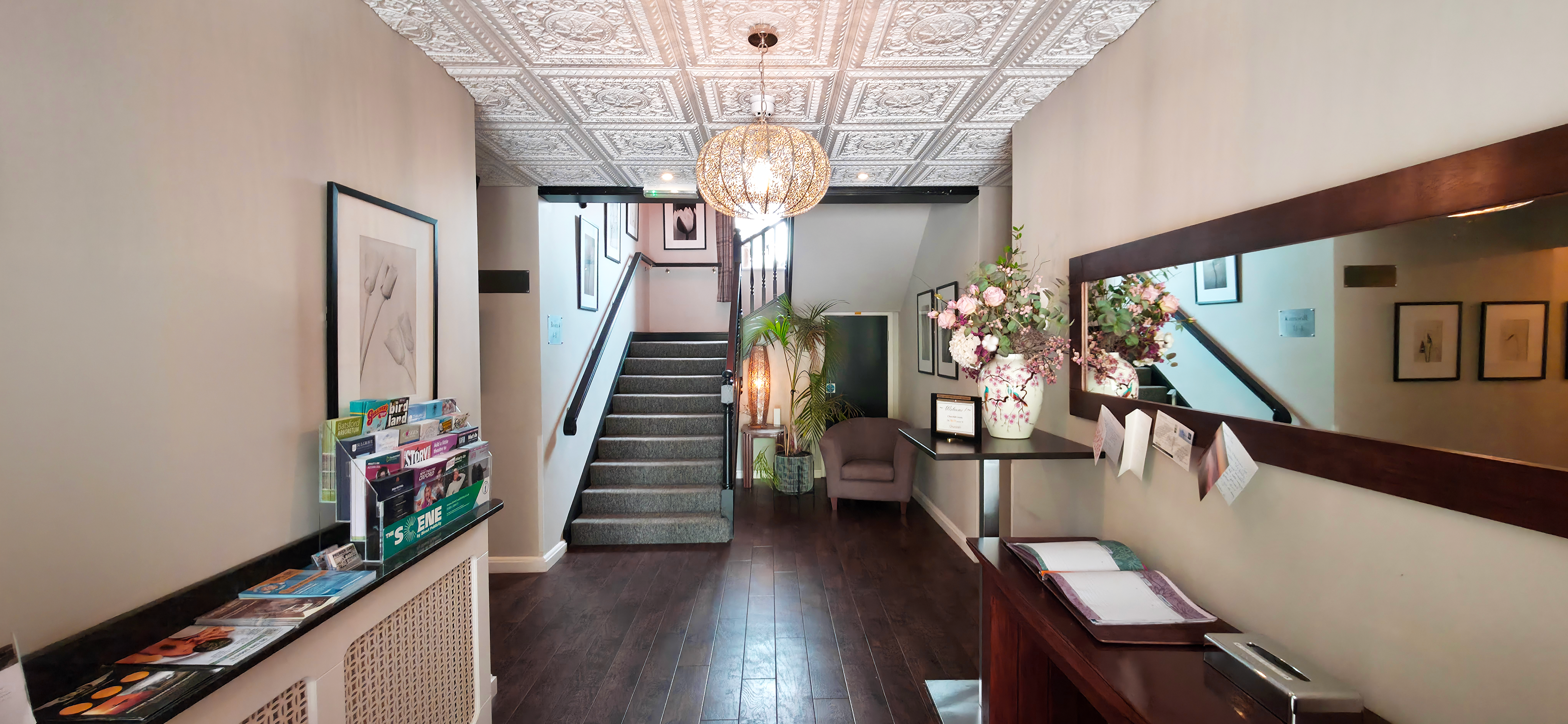 The Churchill Court main entrance & hallway