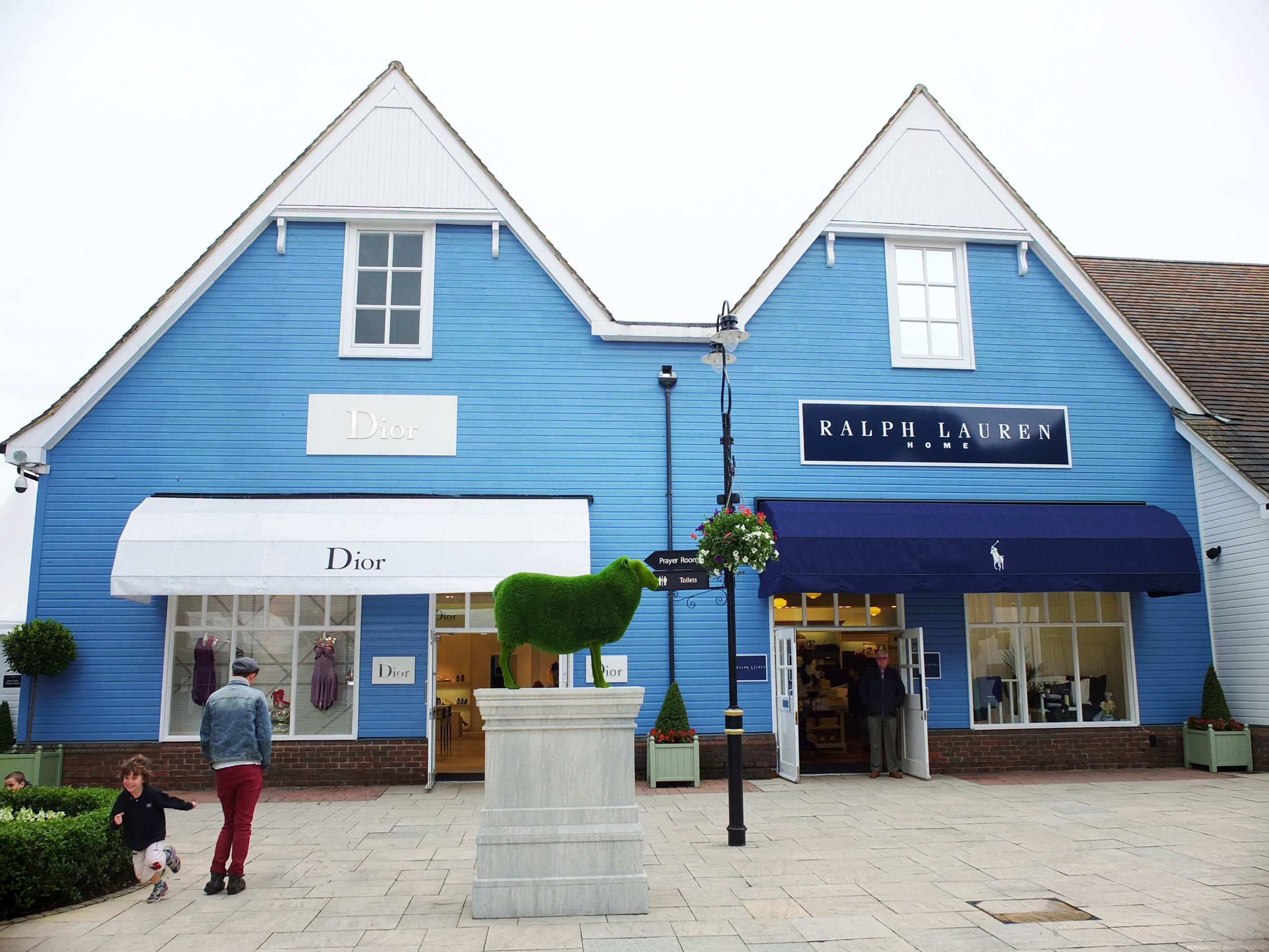 Bicester shopping village outlet