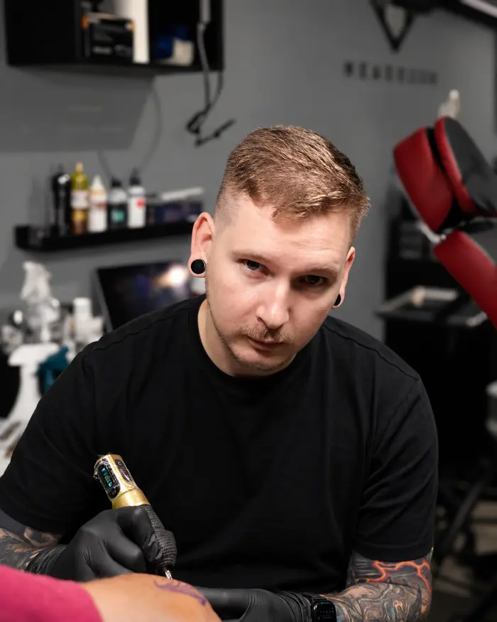 Ross, artist at HeadRush Whitby