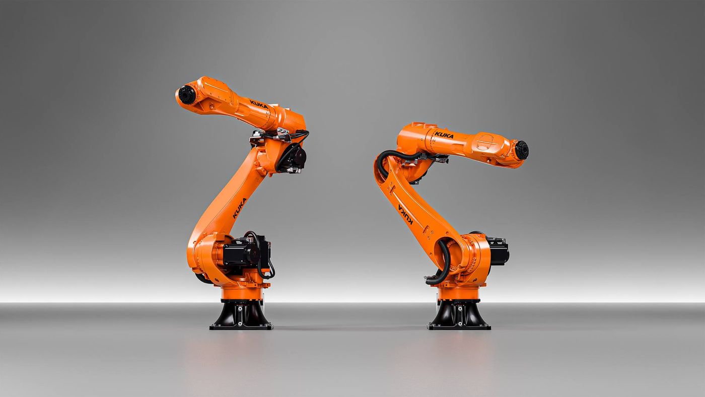 KUKA KR CYBERTECH / IONTEC — фото робота