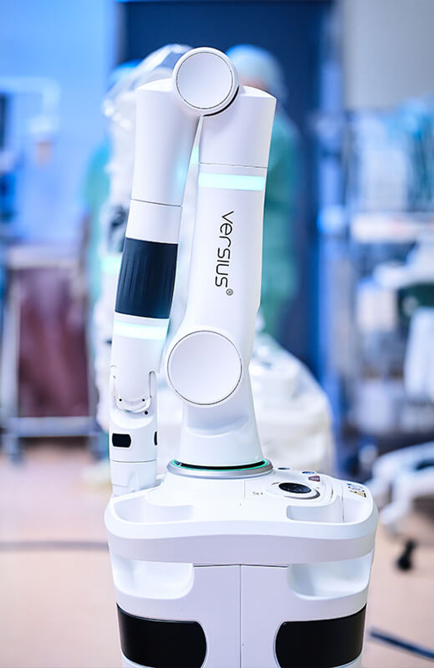 CMR Surgical Versius