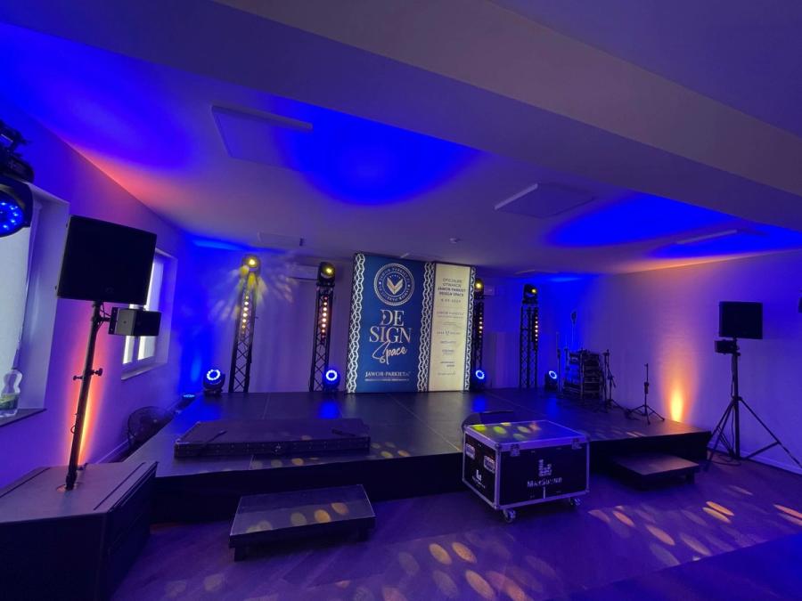 MaxSound — oświetlenie konferencji — światło prelegenta