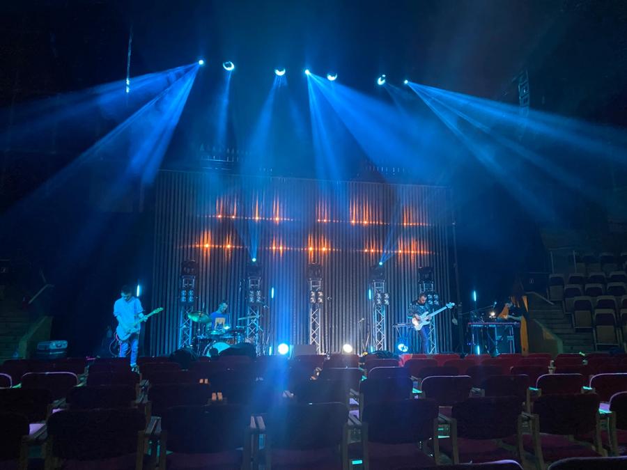 MaxSound — oświetlenie sceniczne — głowy ruchome