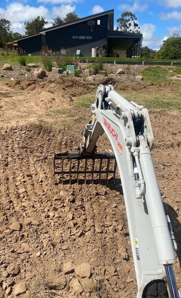 Heavy Duty Stick Rake - Gallery Image 1