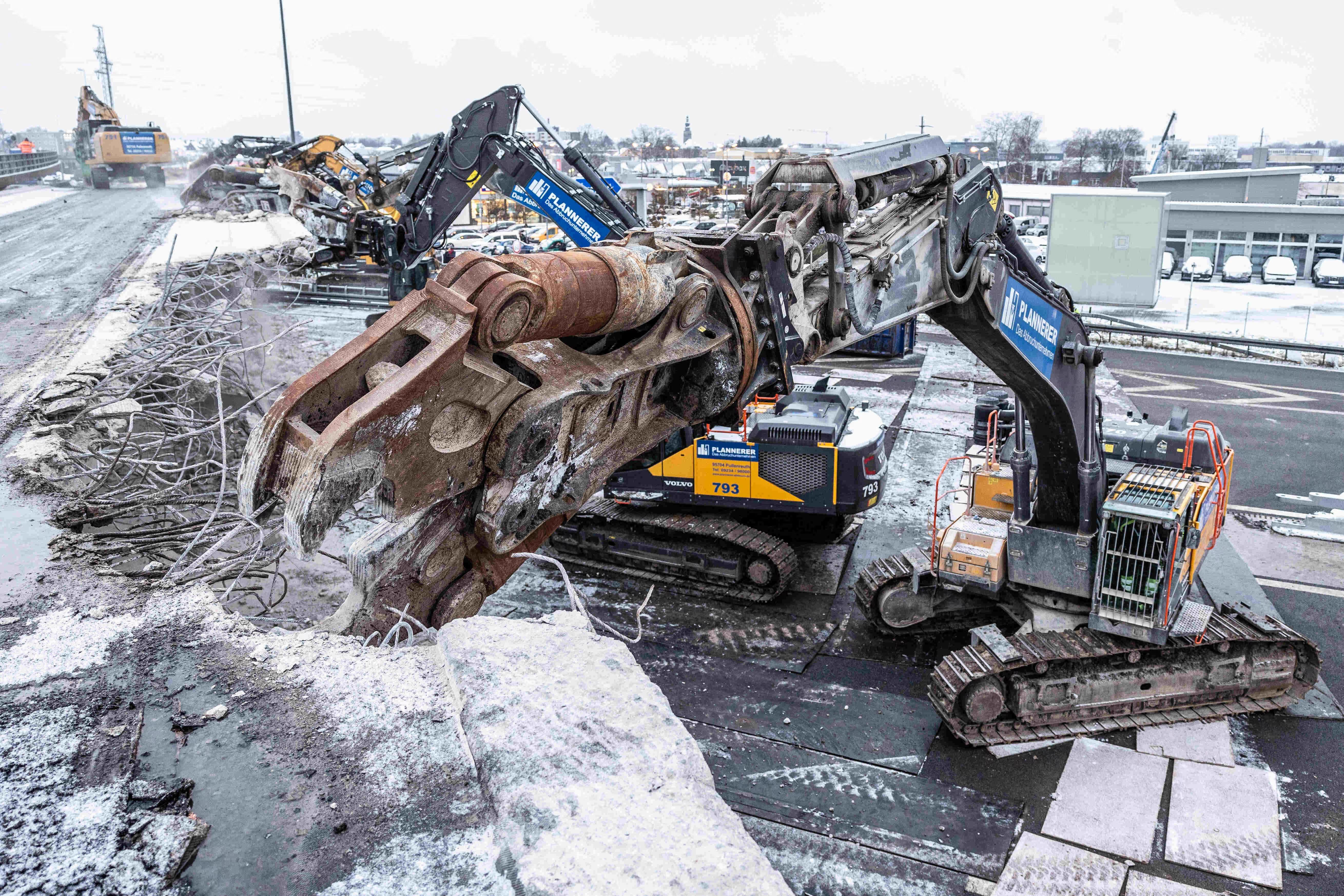 MBI Combi Crusher - Gallery Image 3