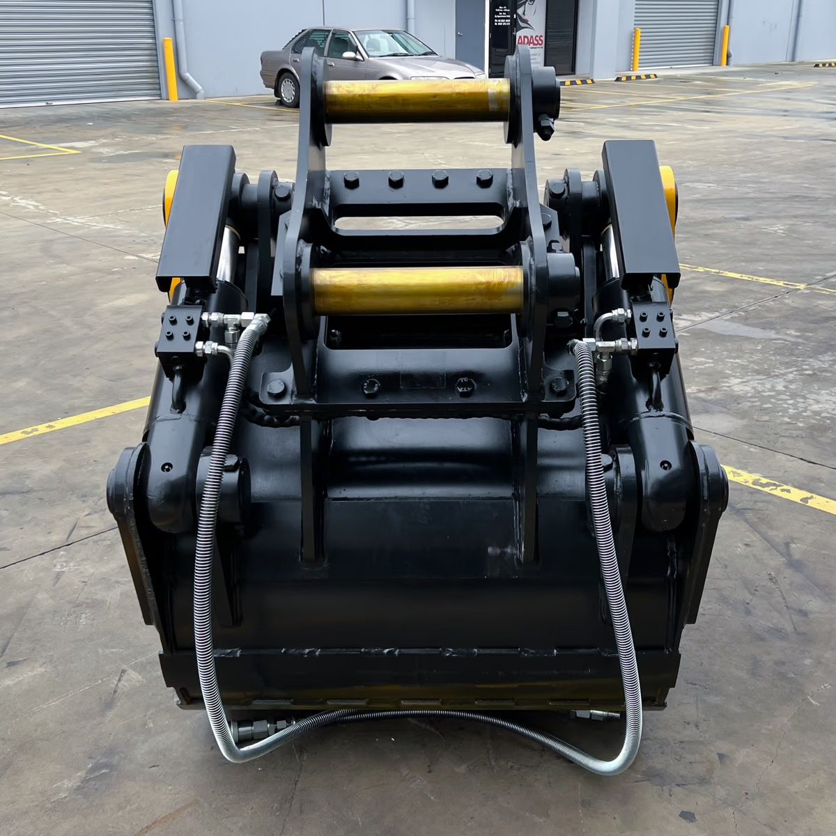 Heavy Duty 4-in-1 Bucket - Product Image 5