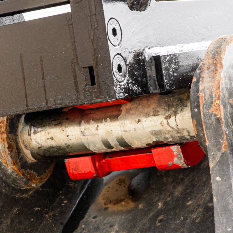 Hydraulic Tilting Hitch - Gallery Image 2