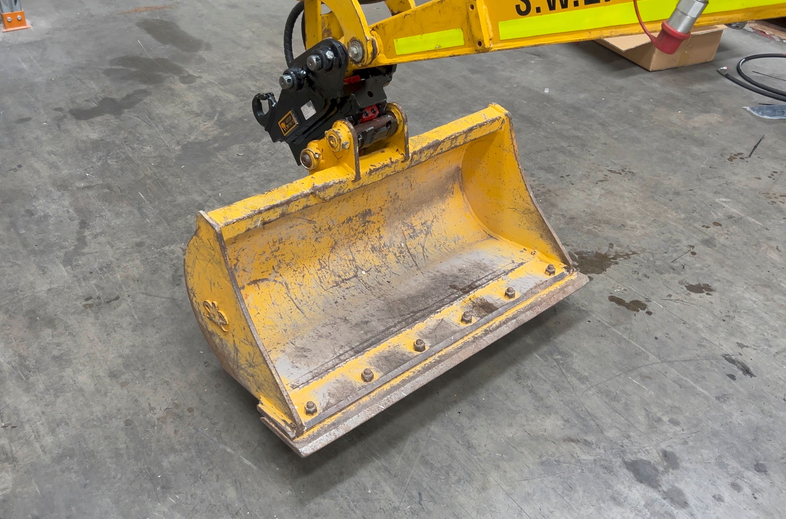 Hydraulic Quick Hitch - Gallery Image 3