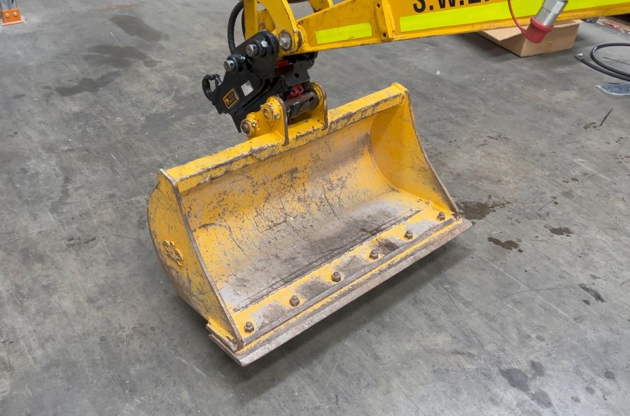 Hydraulic Quick Hitch - Gallery Image 3