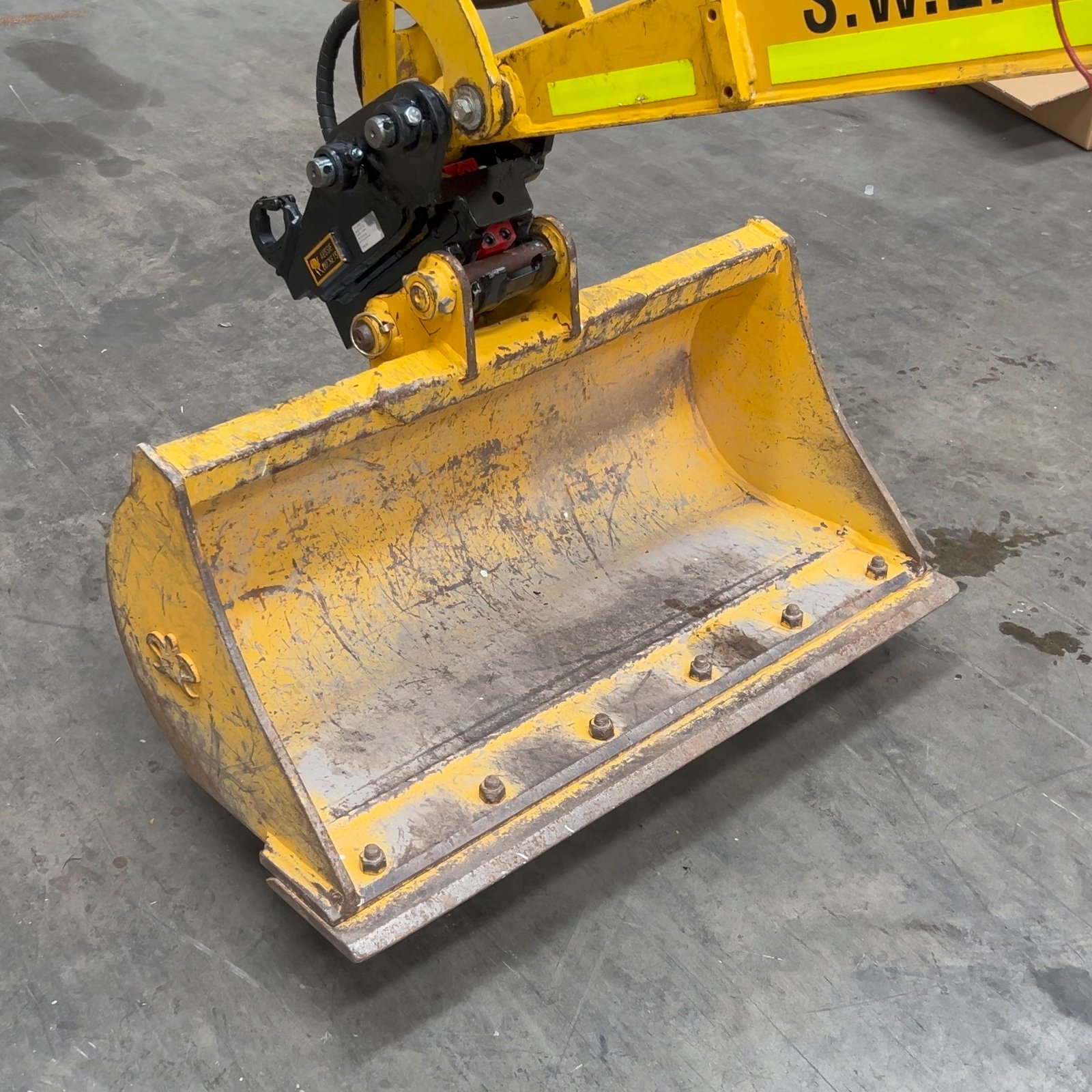Hydraulic Quick Hitch - Gallery Image 3