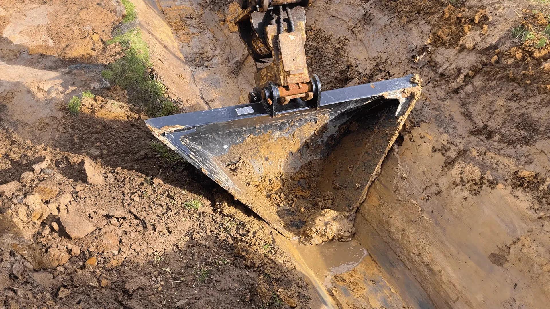 V Bucket - Gallery Image 1