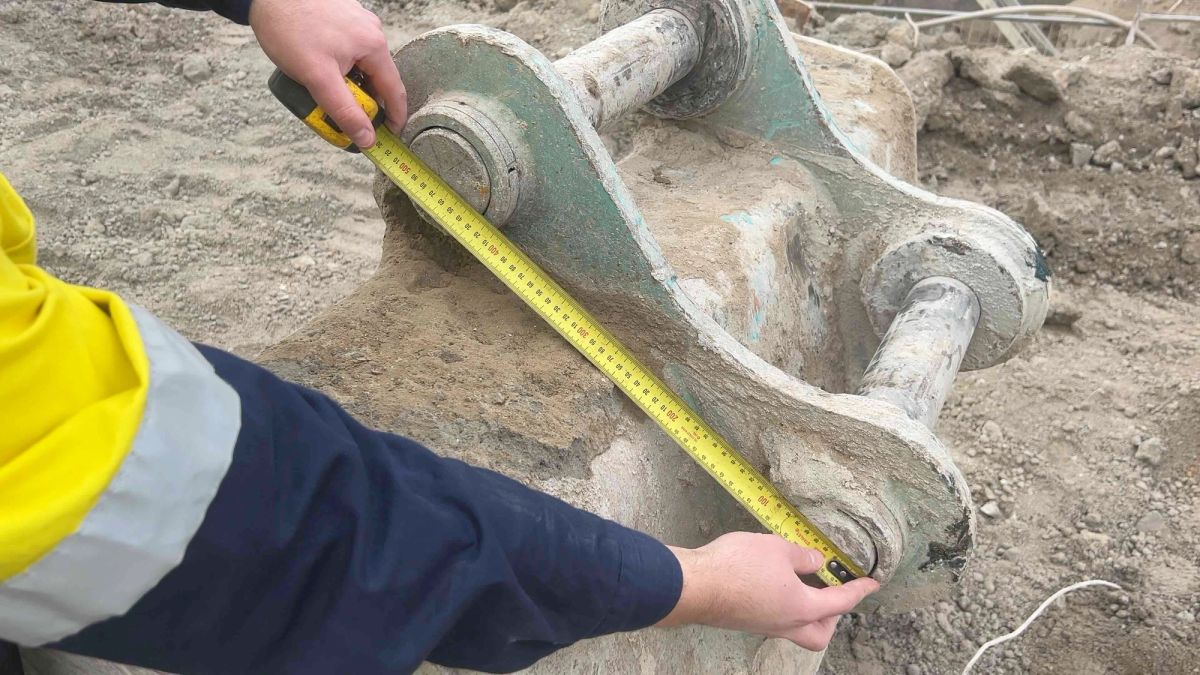 How to Measure Your Excavator Pins for a Perfect Attachment Fit  - Main Image