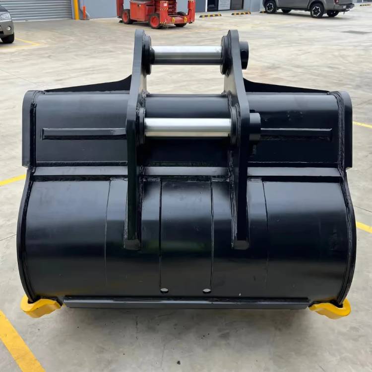 Aussie Buckets Rock Bucket 45T Model Back