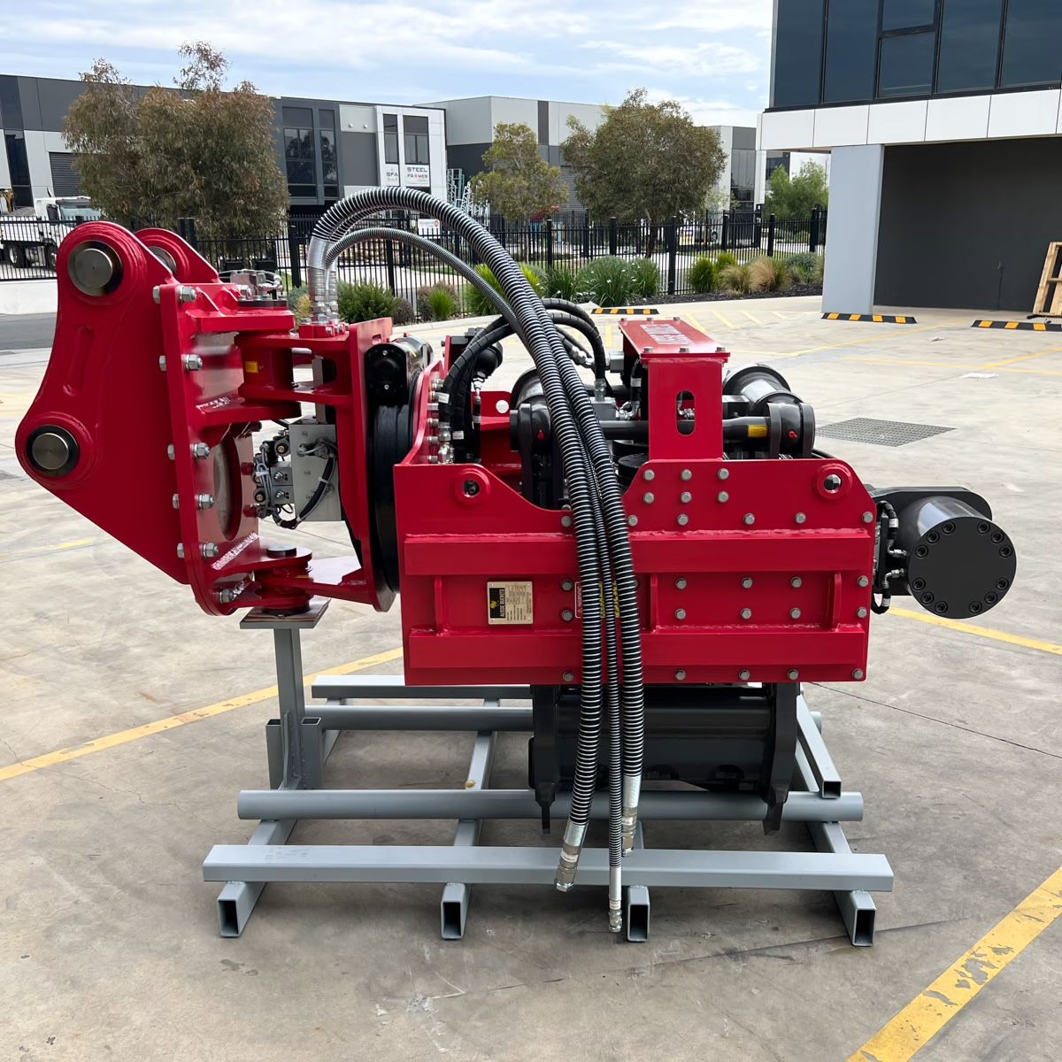 Side-Grip Vibrating Pile Driver - Product Image 4