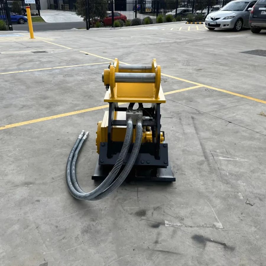 Aussie Buckets Vibrating Compaction Plate 5-11T Model 4