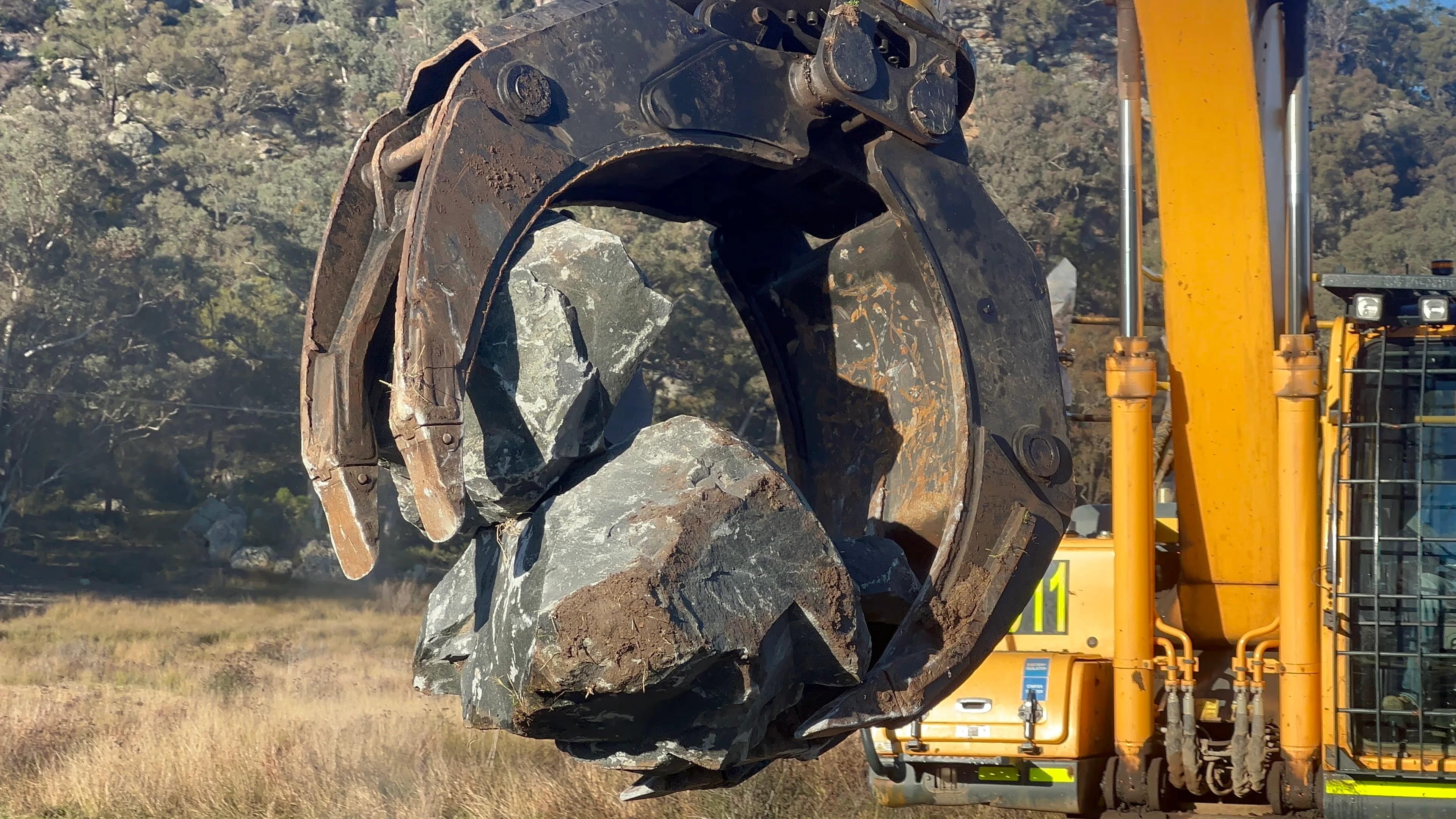 Rotating Multipurpose Grab - Gallery Image 2