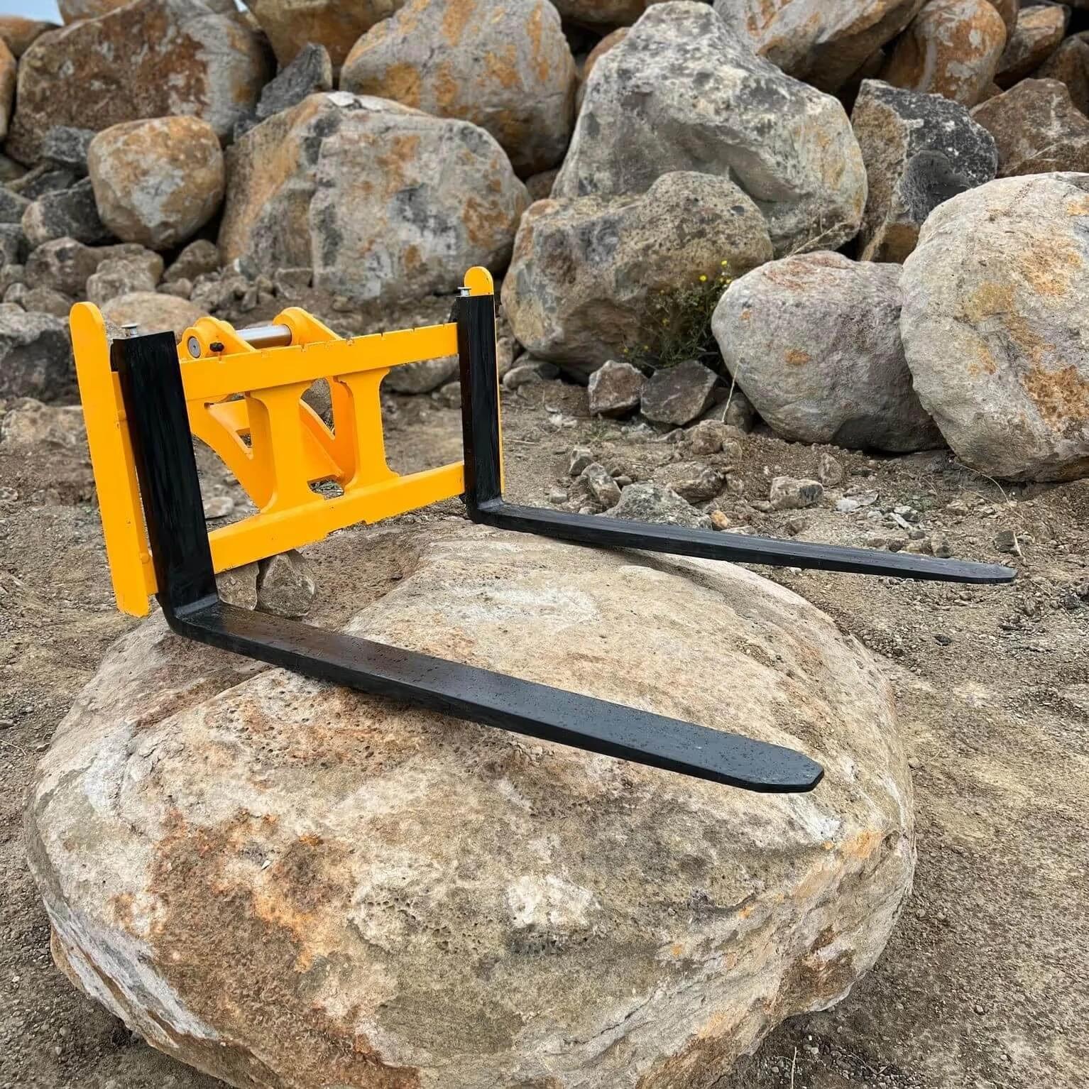 Excavator Pallet Fork Attachment