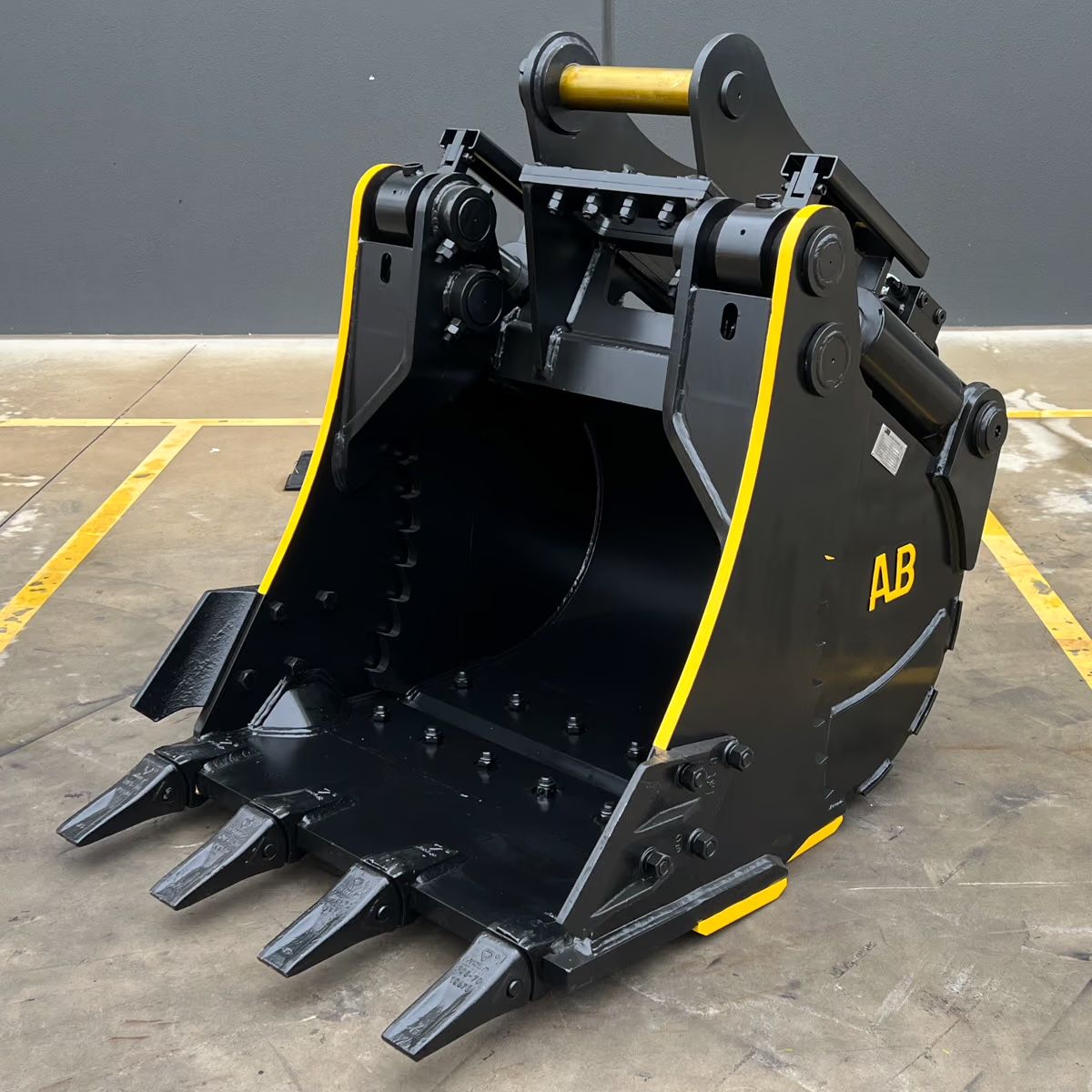 Heavy Duty 4-in-1 Bucket - Product Image 8