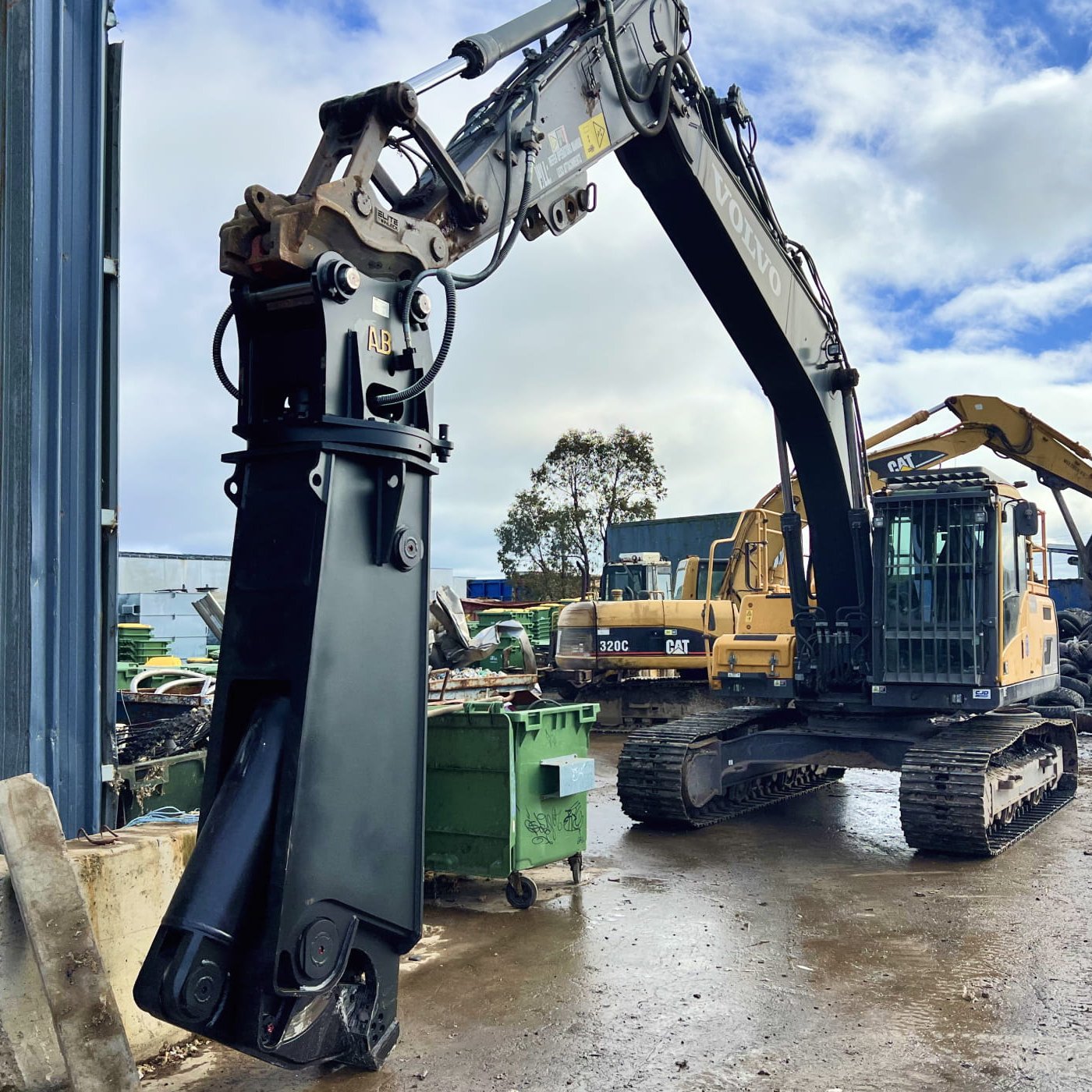 Hydraulic Shear - Gallery Image 2