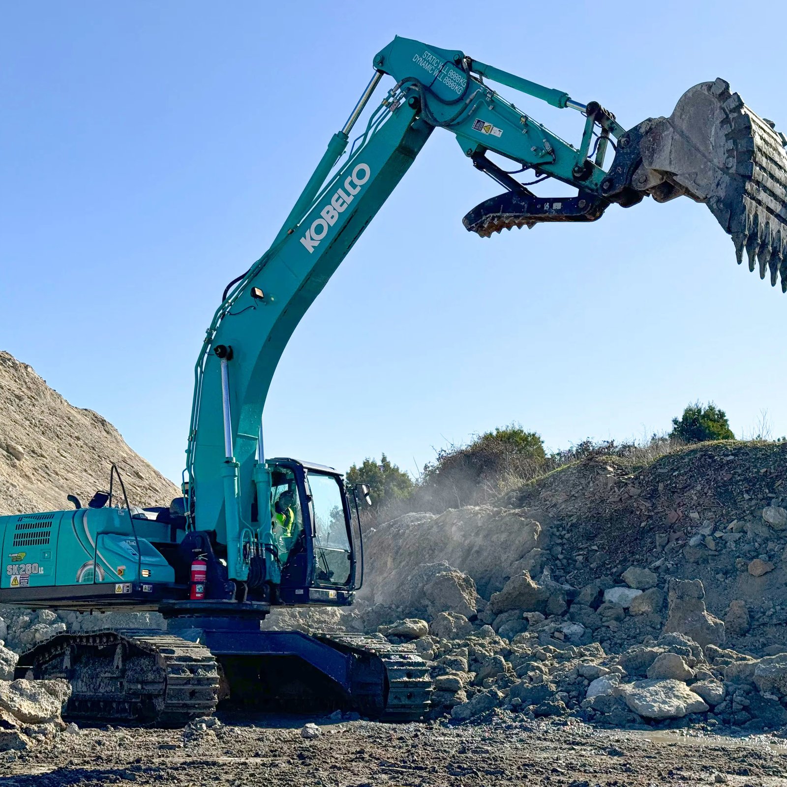 Hydraulic Thumb - Gallery Image 1