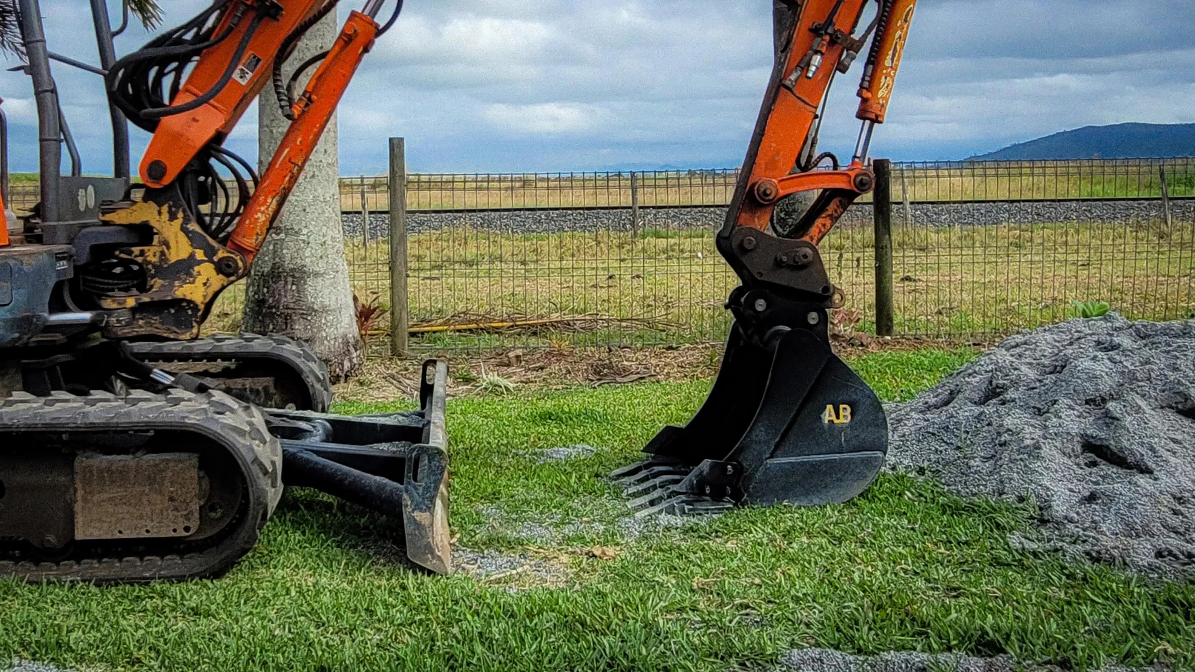 Digging Bucket - Gallery Image 5