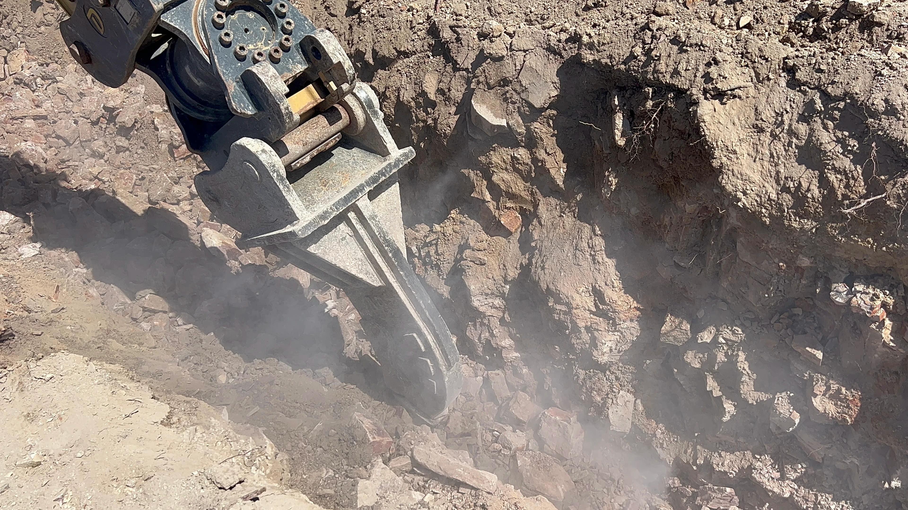 Aussie Buckets Excavator Ripper in action 5
