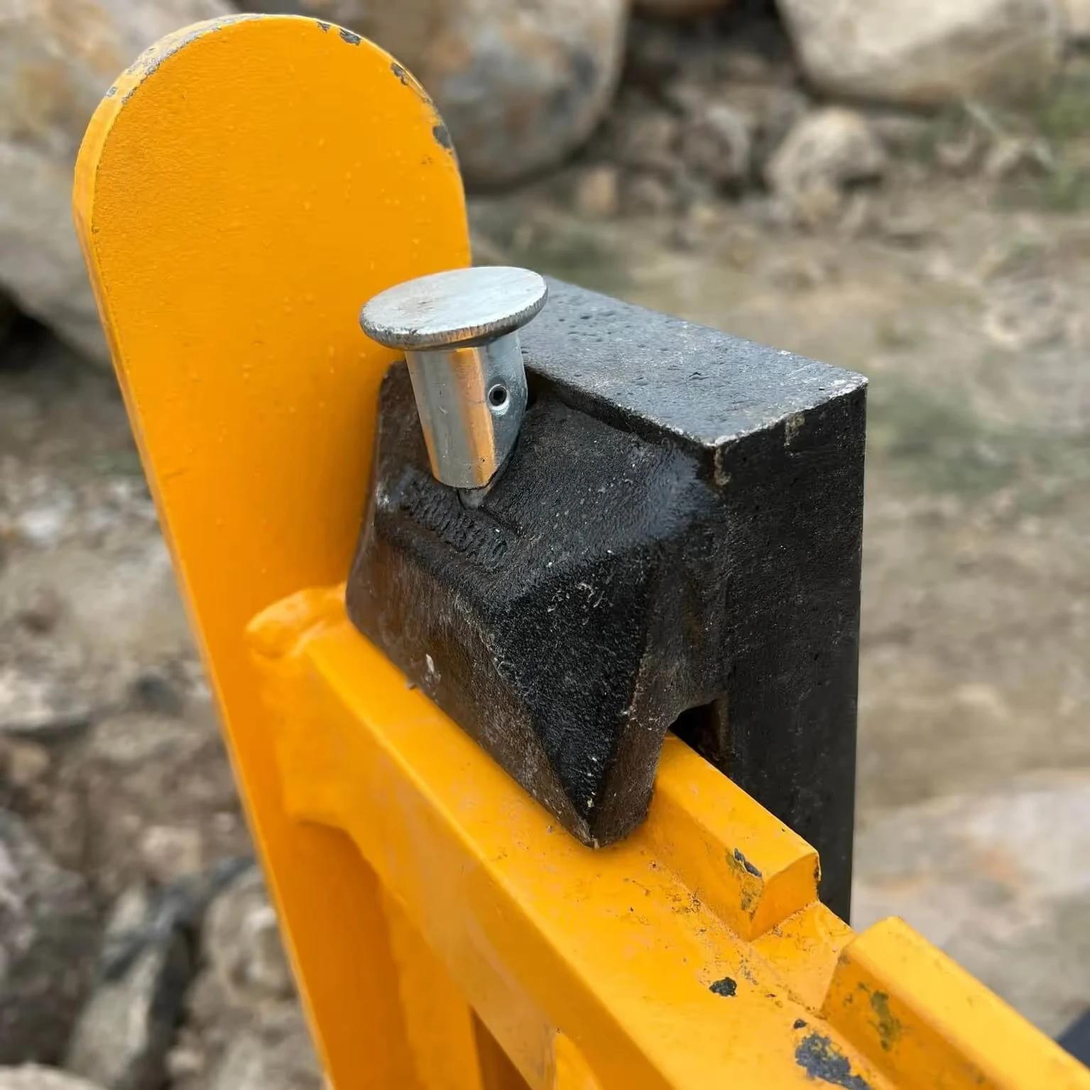 Excavator Pallet Fork Attachment Adjustable Width