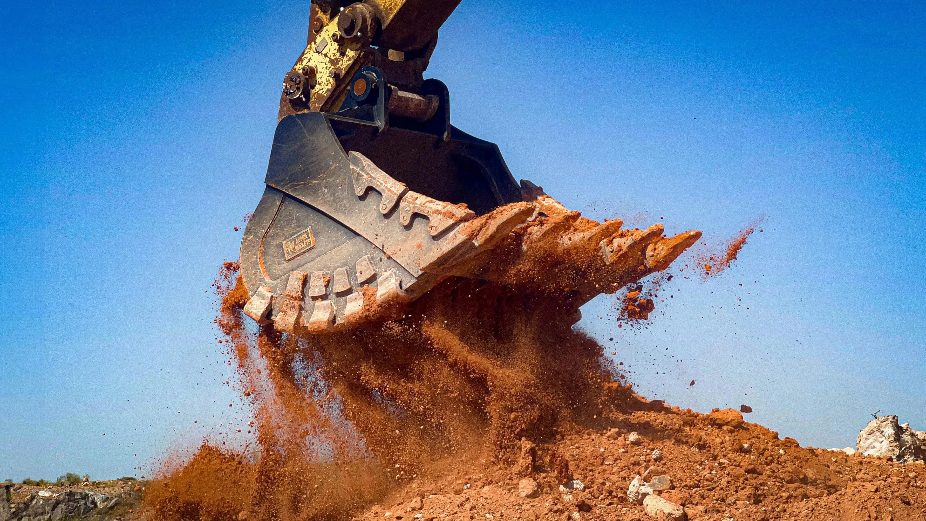 Rock Sieve Bucket - Gallery Image 2