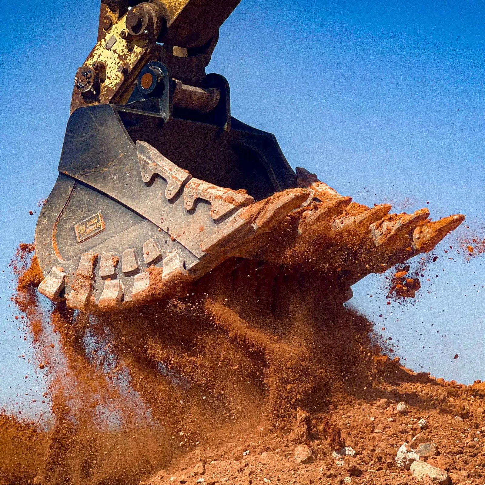 Rock Sieve Bucket - Gallery Image 2