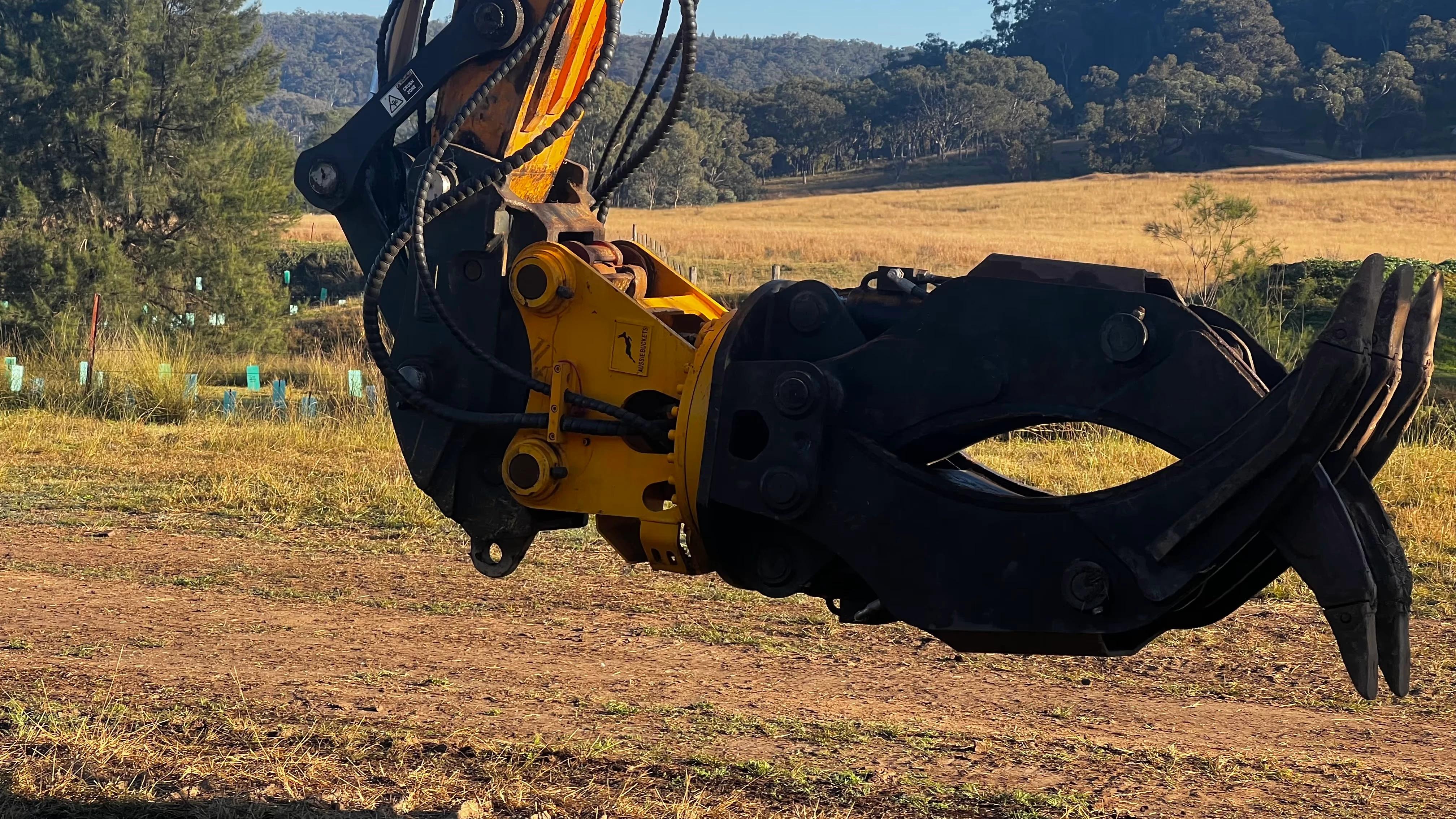 Rotating Multipurpose Grab - Gallery Image 5