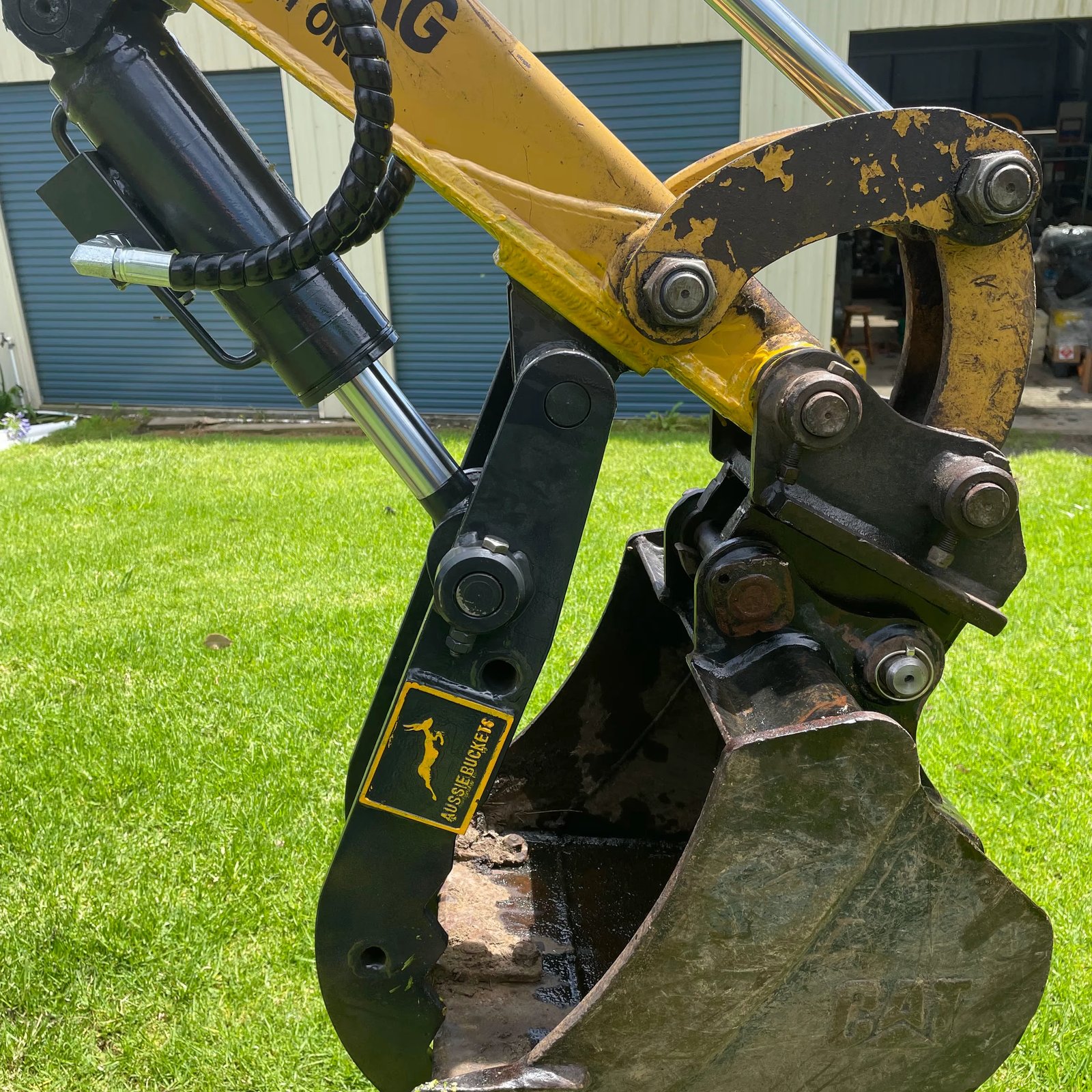 Hydraulic Thumb - Gallery Image 3