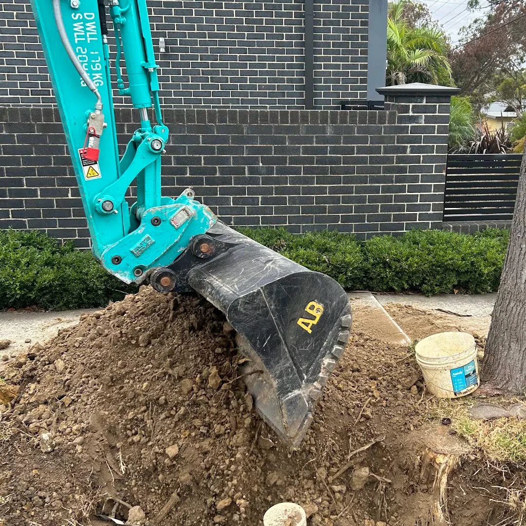 Mud Bucket - Gallery Image 2