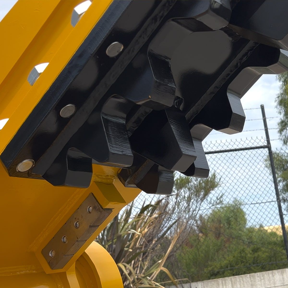 Rotating Pulveriser - Image 10