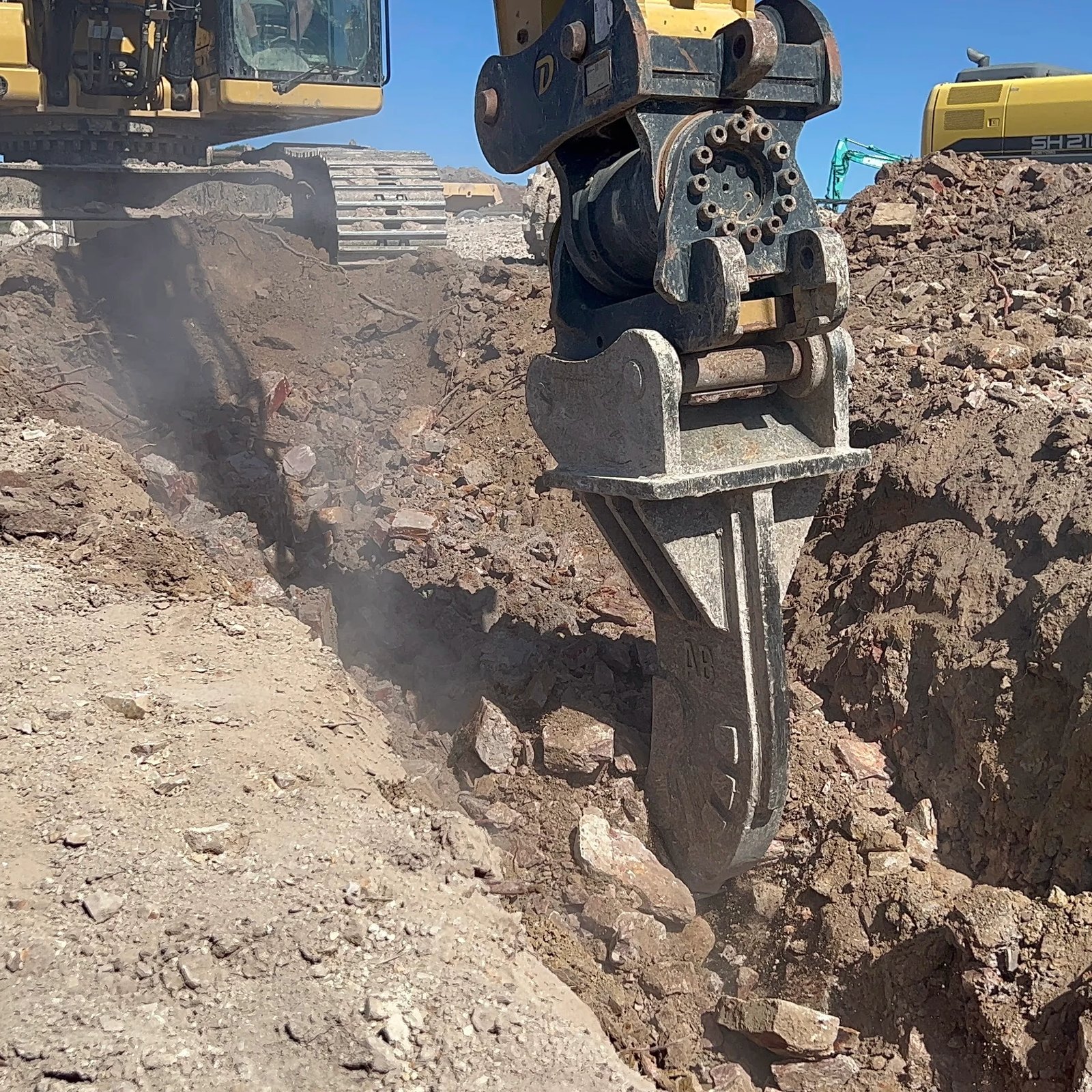 Aussie Buckets Excavator Ripper in action 4
