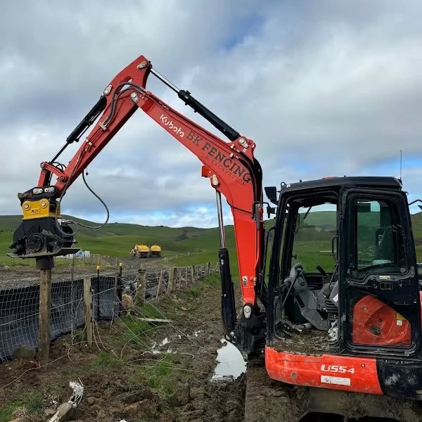 Aussie Buckets Vibrating Compaction Plate in action 4