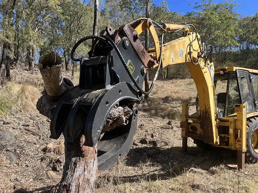 Aussie Buckets Hydraulic Grab in Real Life 2