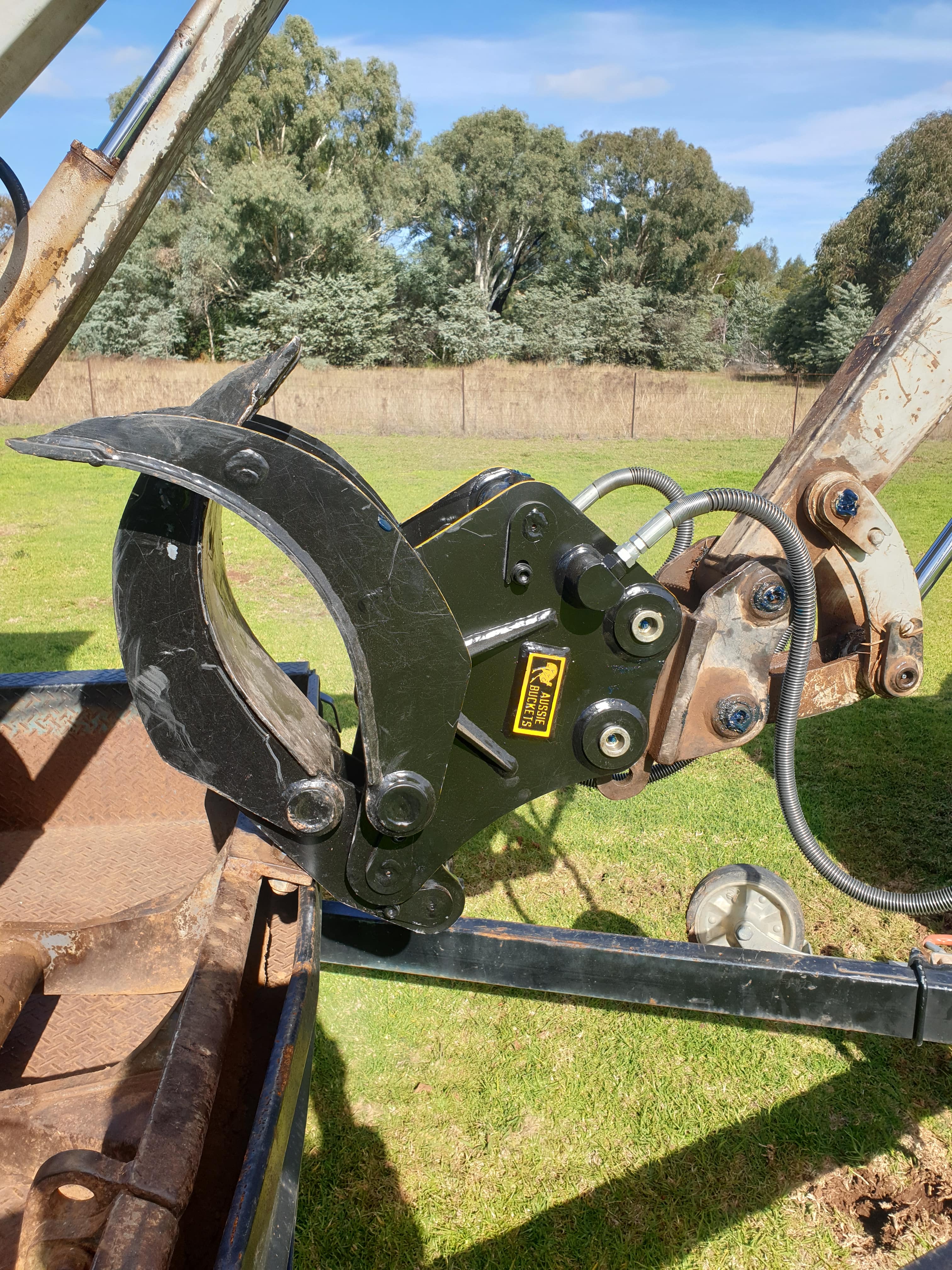 Hydraulic Grab - Gallery Image 21