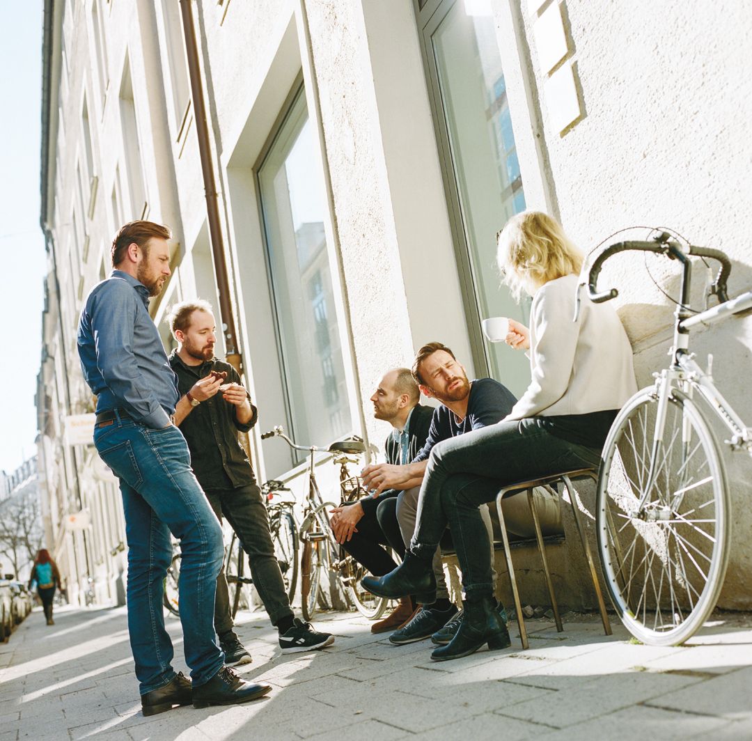 The best ideas are born through continuous exchange whether its lunch together, a coffee break with a piece of cake, or a game of afterwork table football.