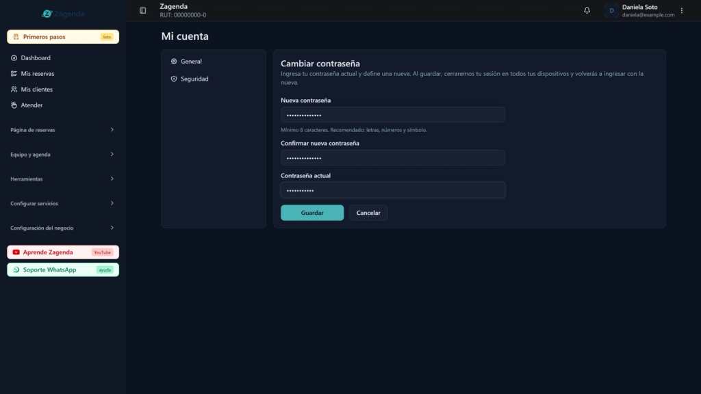 Formulario Cambiar contraseña destacado, con los campos Nueva contraseña, Confirmar nueva contraseña y Contraseña actual completados, y los botones Guardar y Cancelar.