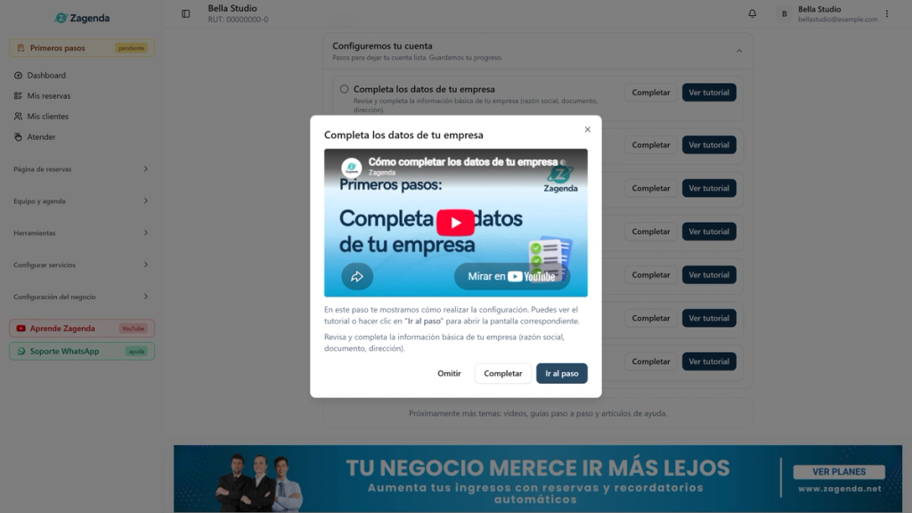 Ventana del tutorial Completa los datos de tu empresa, con el video y los botones Completar e Ir al paso destacados.