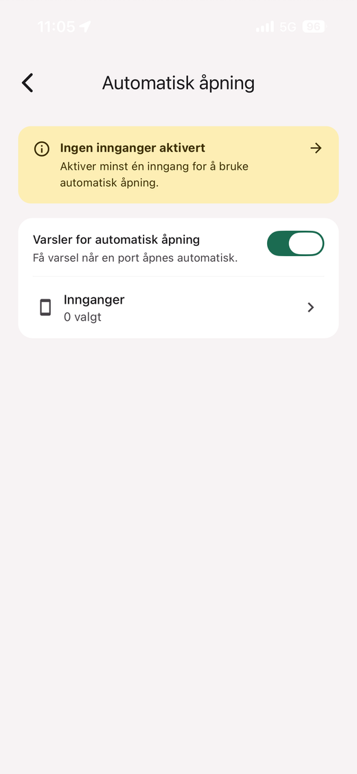 Skjermen «Automatisk åpning» med varselet «Ingen innganger aktivert», bryteren «Varsler for automatisk åpning» og raden «Innganger, 0 valgt»